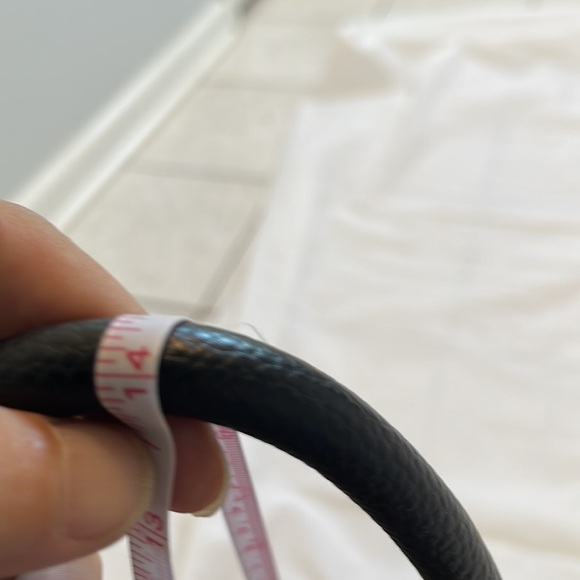 Nanette Lepore burgundy and mauve women’s pocketbook - Picture 10 of 11